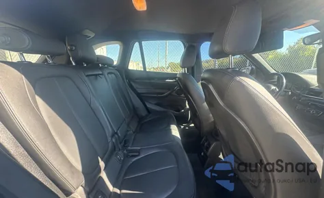 2016 BMW X1 xDrive28I z USA, uszkodzony, nr VIN WBXHT3C37G5E51978